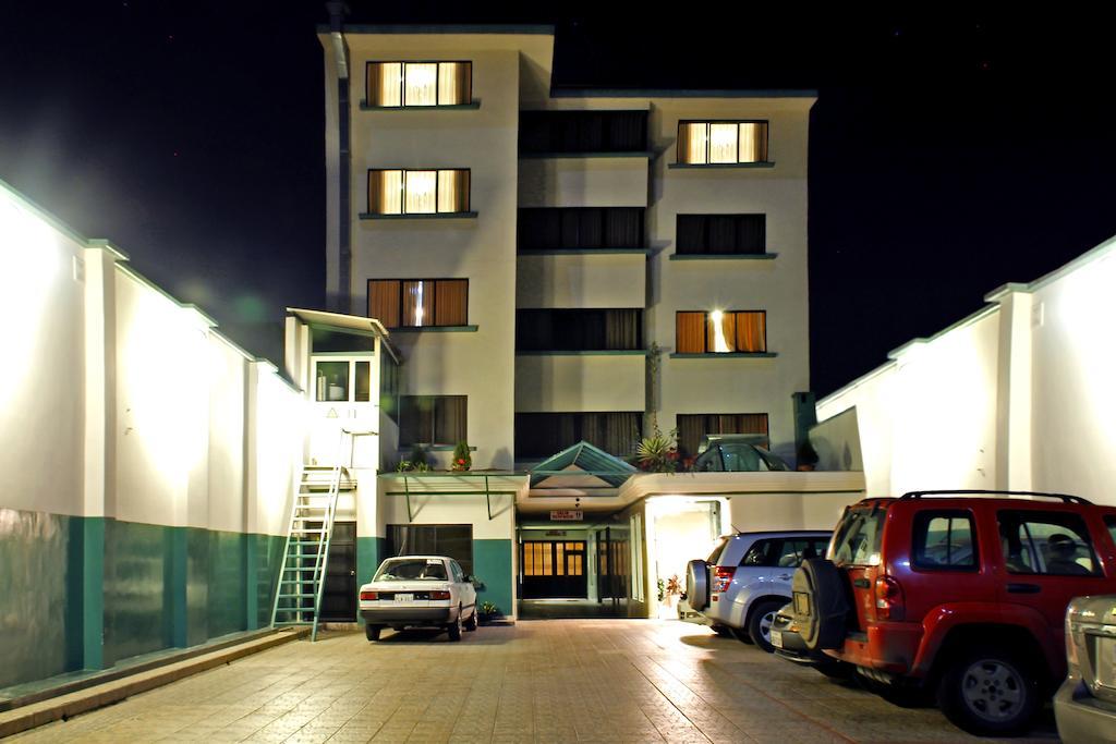 Hotel Yanuncay Cuenca Exteriör bild